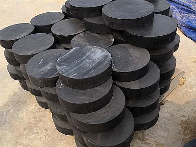 北川县板式橡胶支座由若干层橡胶片与薄钢板经加压硫化